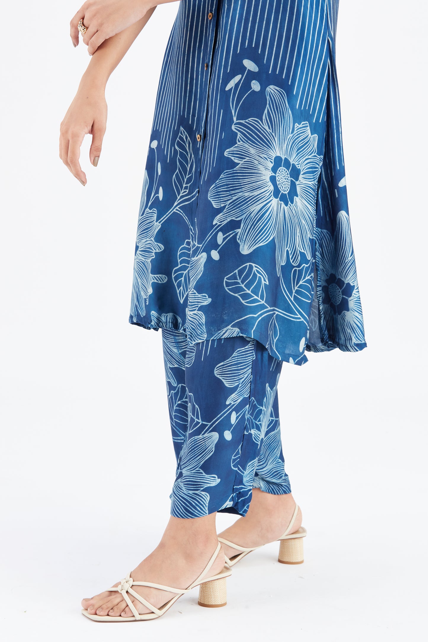 Easha Indigo kurta set