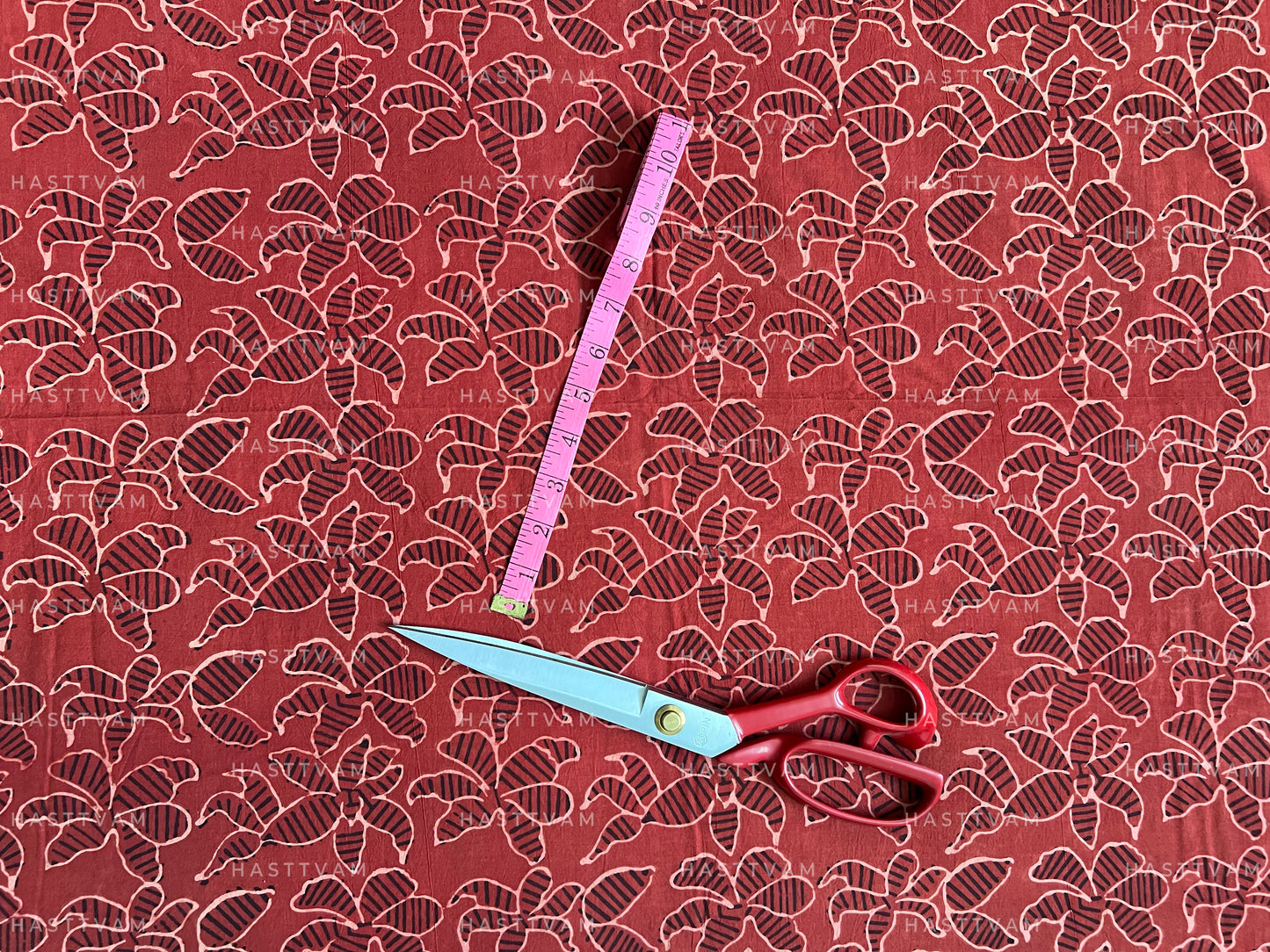 Oasis Red (Floral all over Cotton)